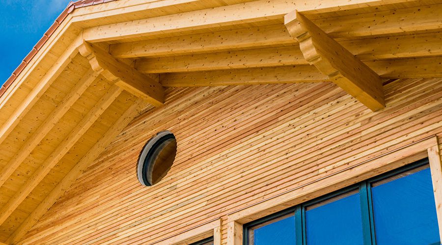 Schöne Holzfassade